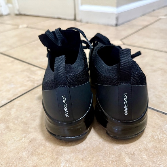 Nike Men's Black VaporMax Sneakers - Picture 2 of 7